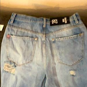 New jeans 28 urban outfitters mom hi rise